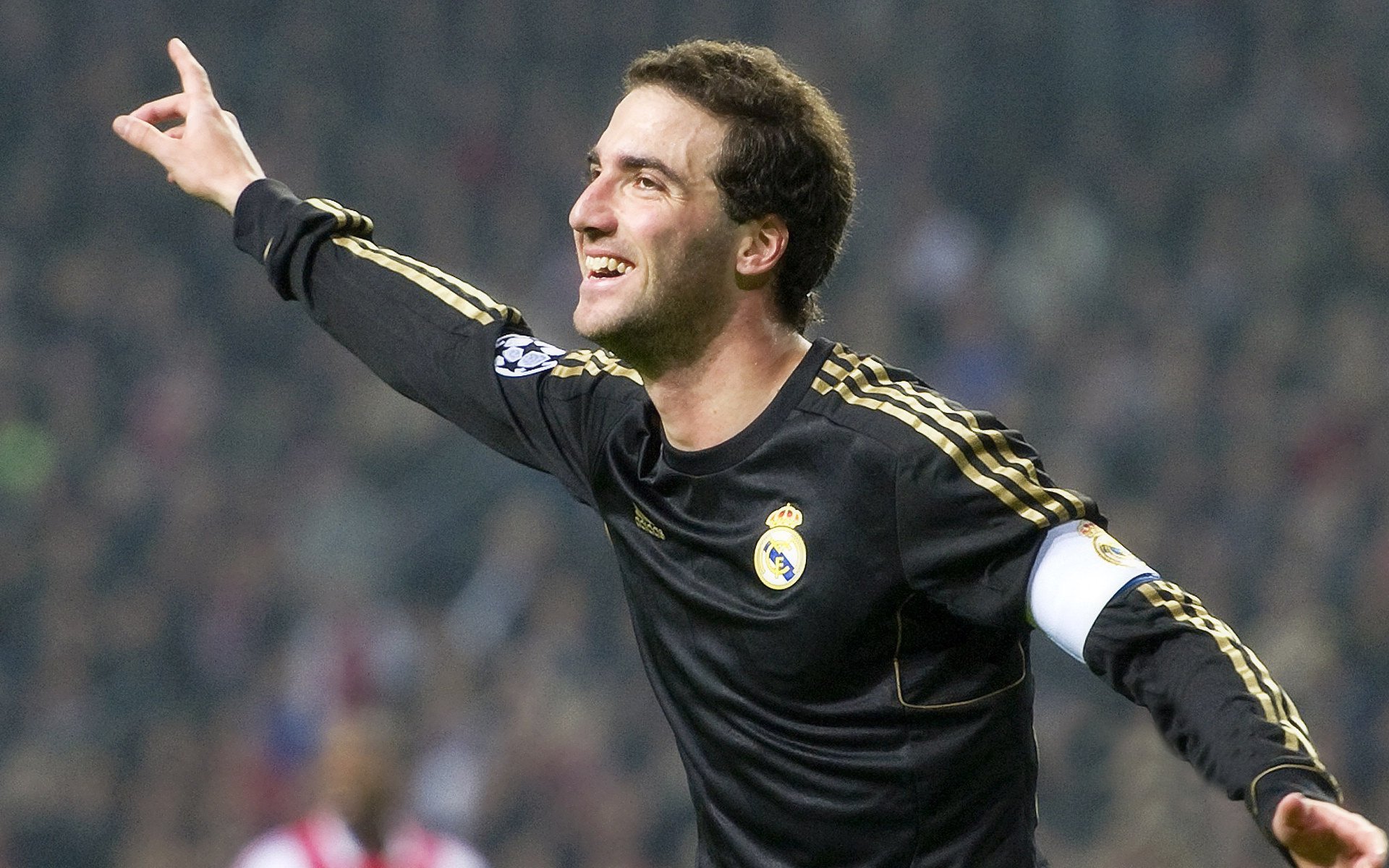 西甲积分榜变动频繁,巴萨追赶领头羊,2021年西甲足球积分排行榜